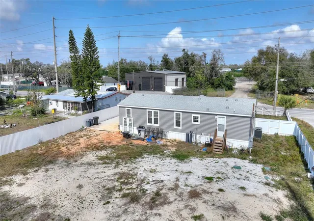 Photo 3 of Manufactured home for sale at 2337 E Main St, Lakeland, FL 33801 | MLS# S5154627 | Listing updated on 2026-08-17