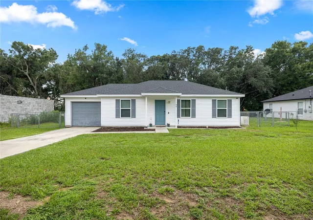 1st image of 94 Willow Rd, Ocala, FL 34472 | MLS# OM729429