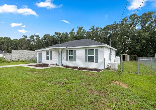2nd image of 94 Willow Rd, Ocala, FL 34472 | MLS# OM729429