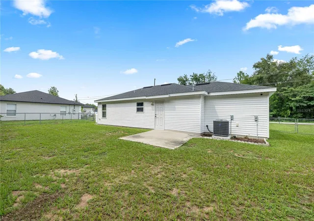 3rd image of 94 Willow Rd, Ocala, FL 34472 | MLS# OM729429