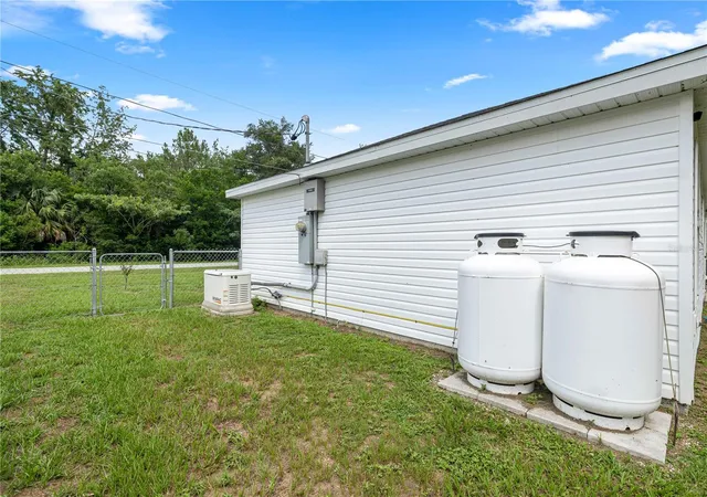 5th image of 94 Willow Rd, Ocala, FL 34472 | MLS# OM729429