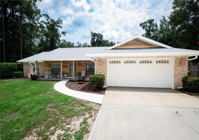 Photo 1 of Single family home for sale at 23816 Oak Tree Dr, Sorrento, FL 32776 | MLS# G5115714 | Listing updated on 2026-08-19