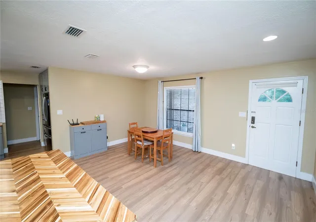 Photo 3 of Single family home for sale at 23816 Oak Tree Dr, Sorrento, FL 32776 | MLS# G5115714 | Listing updated on 2026-08-19