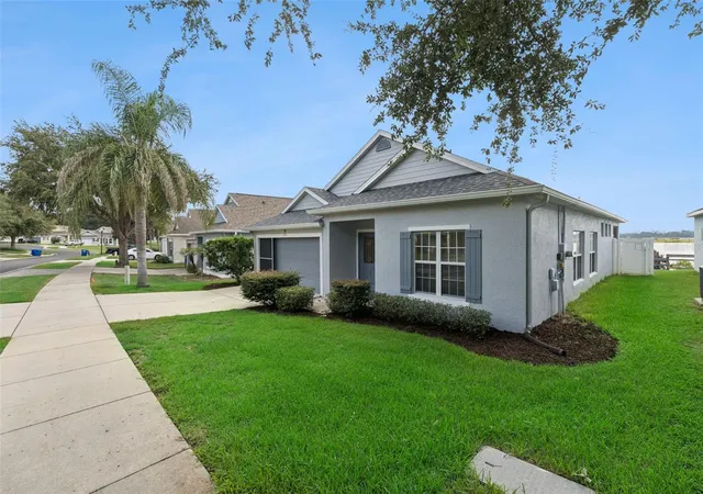 Photo 3 of Single family home for sale at 1324 Kellogg Dr, Tavares, FL 32778 | MLS# G5115716 | Listing updated on 2026-10-01