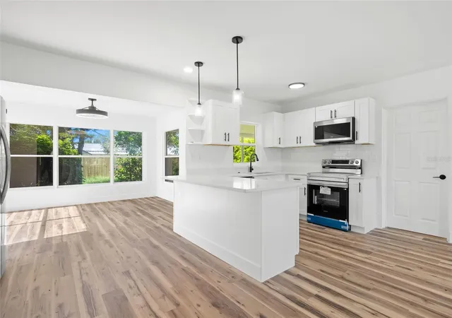 3rd image of 6116 52Nd Ave N, Kenneth City, FL 33709 | MLS# TB8534042