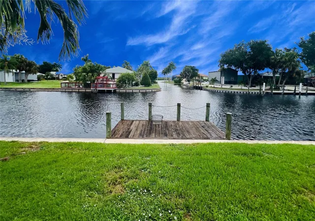 Photo 2 of Single family home for sale at 3370 Dover Dr, Punta Gorda, FL 33983 | MLS# C7528994 | Listing updated on 2026-09-30