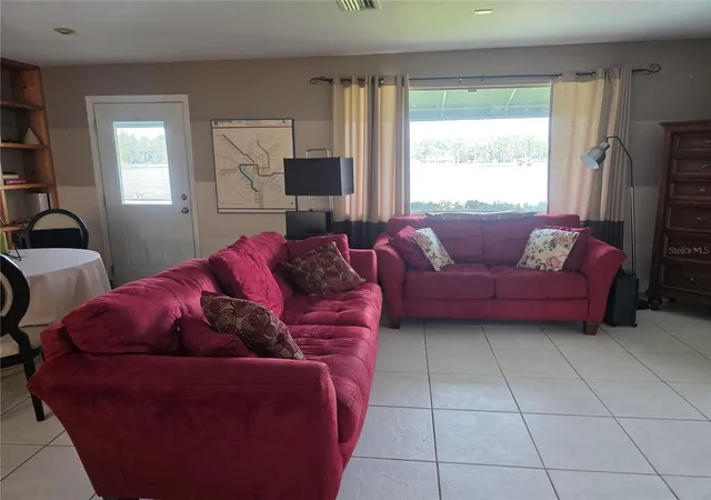 5th image of 18714 Arbor Dr, Lutz, FL 33548 | MLS# TB8534094