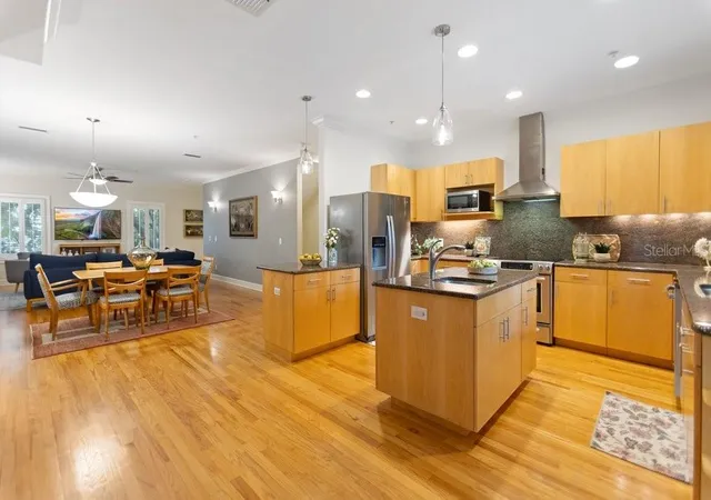 3rd image of 514 S Glen Ave, Tampa, FL 33609 | MLS# TB8534102
