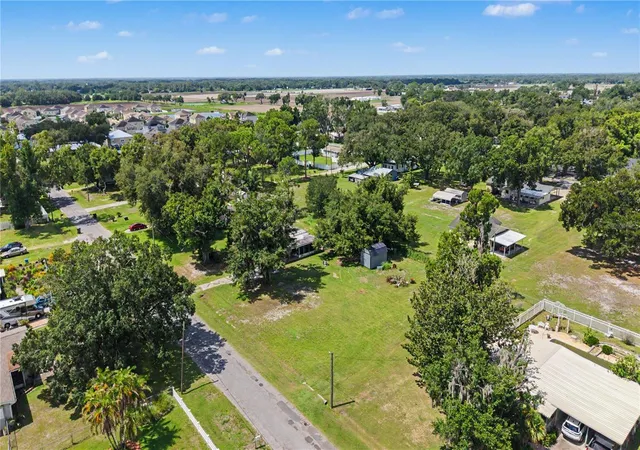 2nd image of 3015 Der Rd, Plant City, FL 33566 | MLS# TB8534114