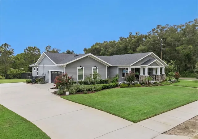 Photo 2 of Sale Pending at 491 W Delaware Ave, Lake Helen, FL 32744 | MLS# V4950480 | Listing updated on 2026-09-26