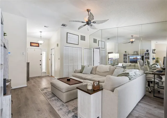 Photo 3 of Single family home for sale at 1552 Cougar Ct, Casselberry, FL 32707 | MLS# O6429367 | Listing updated on 2026-08-22