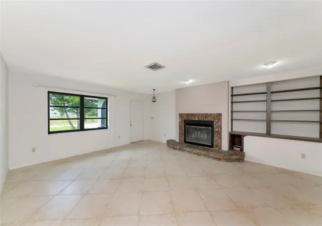 5th image of 11910 Saragossa Ln, North Port, FL 34287 | MLS# A4701537