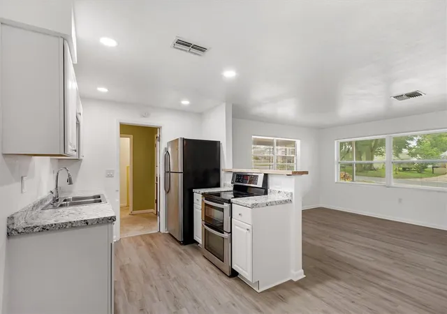3rd image of 16 N Harrison St, Beverly Hills, FL 34465 | MLS# G5115763