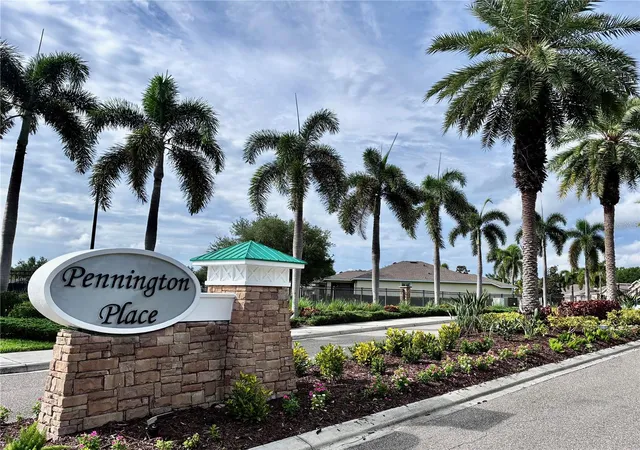 Photo 3 of Single family home for sale at 9082 Coachman Dr, Venice, FL 34293 | MLS# N6145202 | Listing updated on 2026-09-03