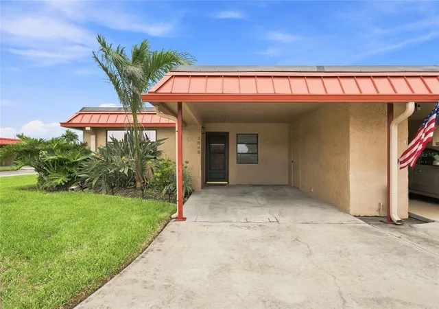 Photo 1 of Condo for sale at 3868 Catalina Dr, Bradenton, FL 34210 | MLS# A4701542 | Listing updated on 2026-08-31