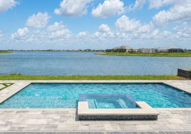 Photo 2 of Single family home for sale at 812 Blue Shell Loop, Sarasota, FL 34240 | MLS# A4701543 | Listing updated on 2026-08-30