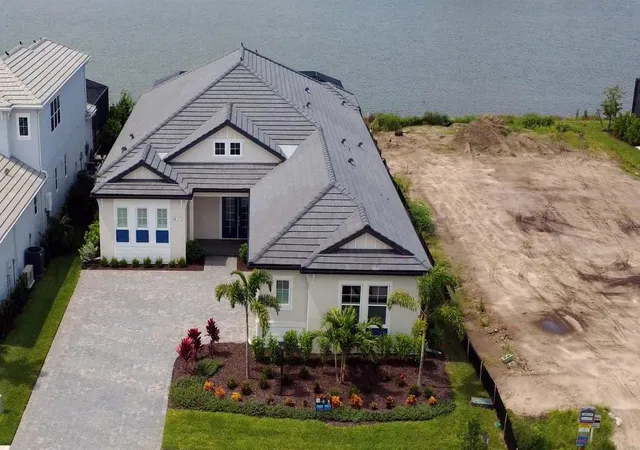 Photo 3 of Single family home for sale at 812 Blue Shell Loop, Sarasota, FL 34240 | MLS# A4701543 | Listing updated on 2026-08-30
