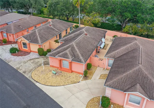 31st image of 631 Enconto St, Lady Lake, FL 32159 | MLS# G5115767