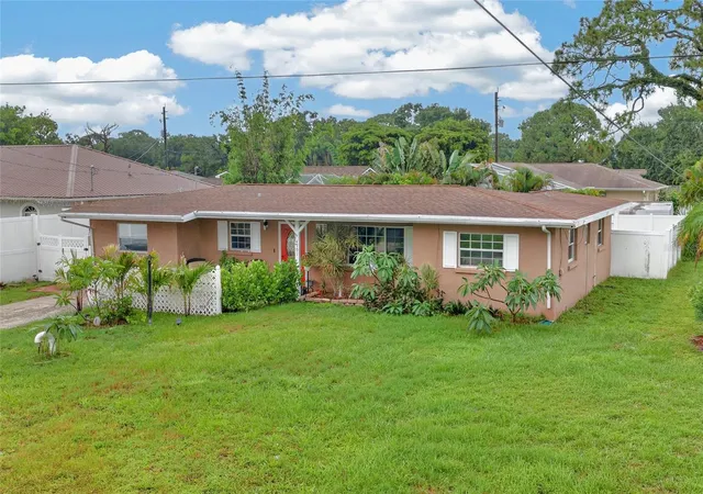 Photo 1 of Single family home for sale at 4701 Spahn St, Sarasota, FL 34232 | MLS# C7529017 | Listing updated on 2026-09-03