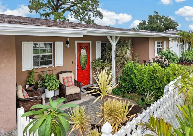 Photo 2 of Single family home for sale at 4701 Spahn St, Sarasota, FL 34232 | MLS# C7529017 | Listing updated on 2026-09-03