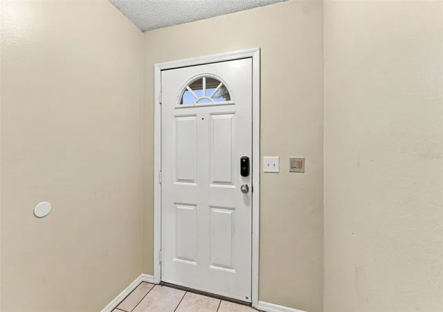 Photo 4 of Townhouse for sale at 2350 Fletchers Point Cir, Tampa, FL 33613 | MLS# TB8534287 | Listing updated on 2026-08-19