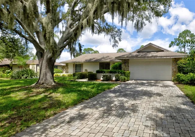Photo 1 of Sale Pending at 5115 Everwood Run, Sarasota, FL 34235 | MLS# A4701589 | Listing updated on 2026-08-17