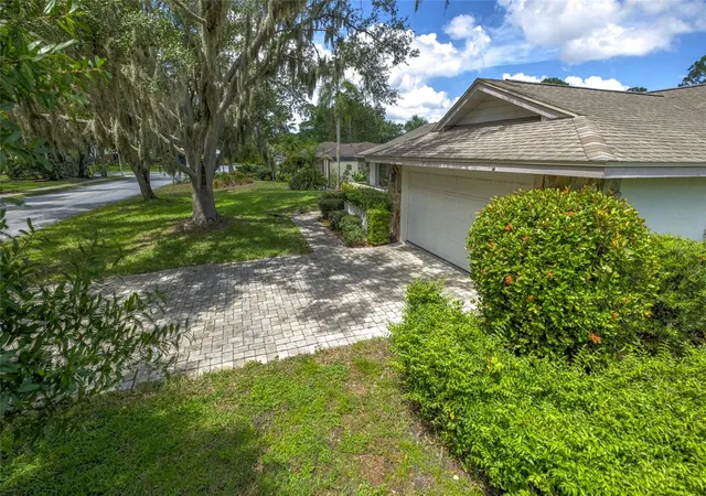 Photo 2 of Sale Pending at 5115 Everwood Run, Sarasota, FL 34235 | MLS# A4701589 | Listing updated on 2026-08-17