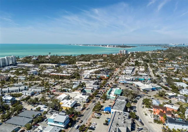 Photo 94 of Single family home for sale at 656 Tropical Cir, Sarasota, FL 34242 | MLS# A4701595 | Listing updated on 2026-08-16