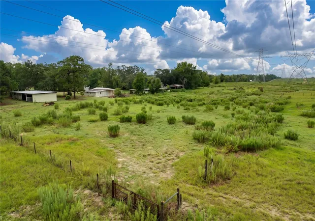 Photo 4 of Manufactured home for sale at 11189 Salome St, Brooksville, FL 34614 | MLS# TB8534333 | Listing updated on 2026-09-29
