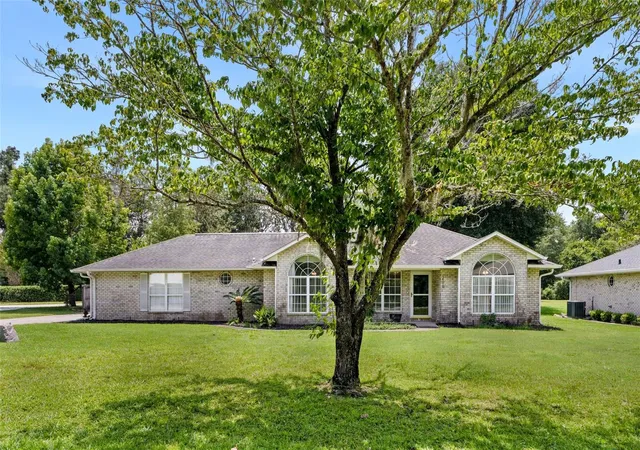 2nd image of 200 Nw Charlotte Gln, Lake City, FL 32055 | MLS# GC542362