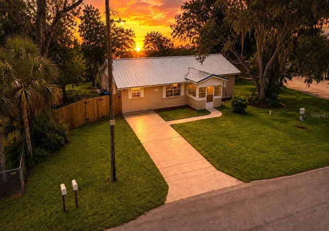 1st image of 205 2nd Ave Se, Ruskin, FL 33570 | MLS# TB8534382