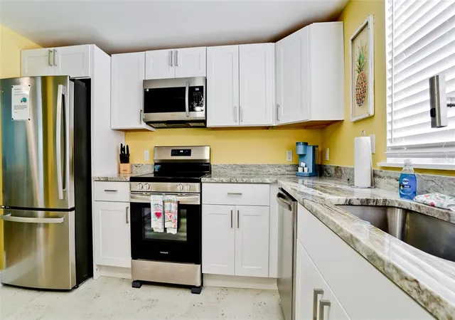 4th image of 601 Saint Judes Dr, Longboat Key, FL 34228 | MLS# A4701615