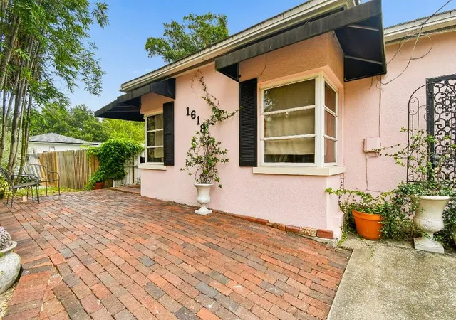 Photo 3 of Single family home for sale at 1619 New York Ave, Orlando, FL 32803 | MLS# TB8534420 | Listing updated on 2026-08-22