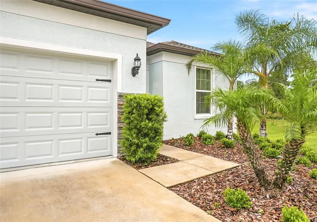 3rd image of 4678 Dover Bluff Ct, Valrico, FL 33594 | MLS# TB8534455