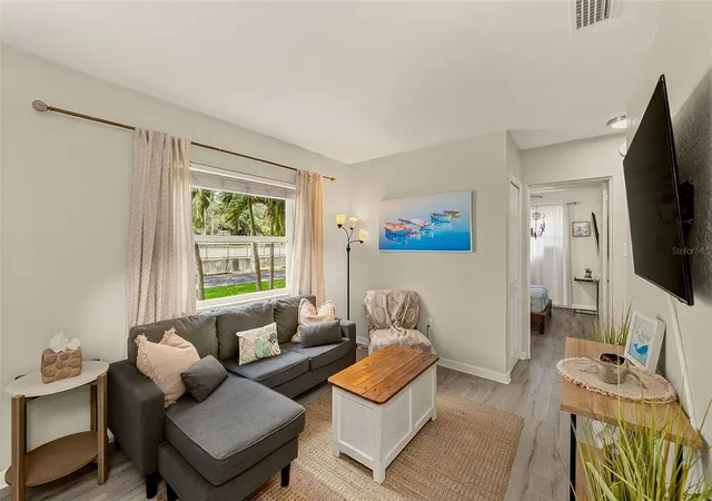 5th image of 10664 Starkey Rd, Seminole, FL 33777 | MLS# TB8534478