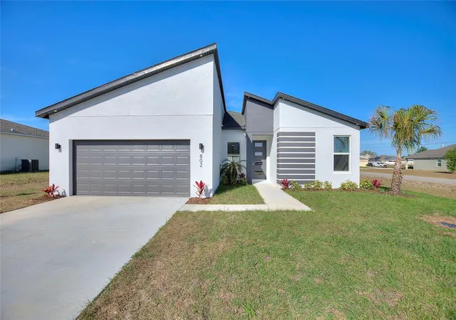 Photo 1 of Single family home for sale at 802 James Dr, Kissimmee, FL 34759 | MLS# O6429644 | Listing updated on 2026-08-07