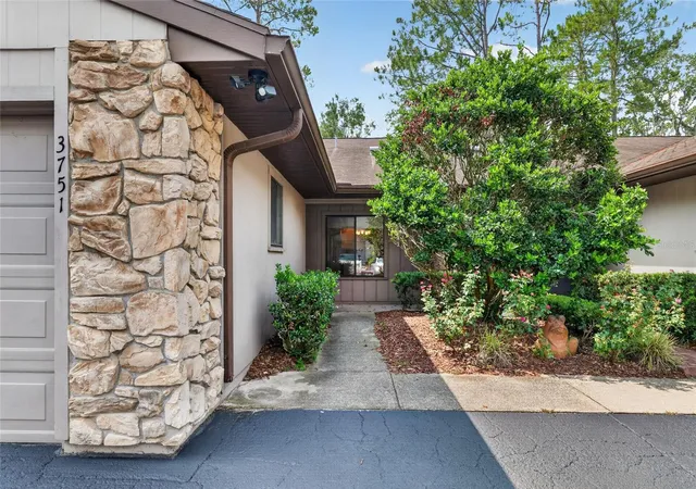 Photo 2 of Sale Pending at 3751 NW 53rd Road, Gainesville, FL 32653 | MLS# GC542373 | Listing updated on 2026-08-17