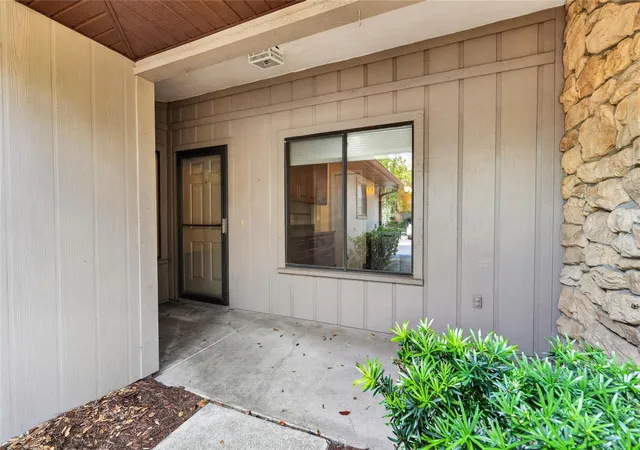 Photo 3 of Sale Pending at 3751 NW 53rd Road, Gainesville, FL 32653 | MLS# GC542373 | Listing updated on 2026-08-17