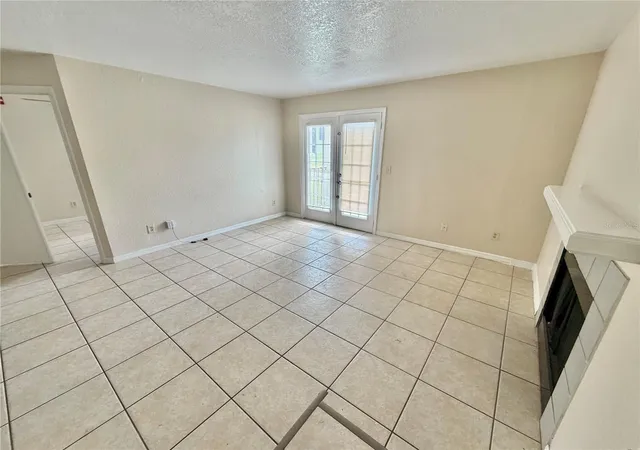 3rd image of 2550 N Alafaya Trl #3103, Orlando, FL 32826 | MLS# O6429682