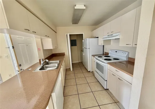 4th image of 2550 N Alafaya Trl #3103, Orlando, FL 32826 | MLS# O6429682