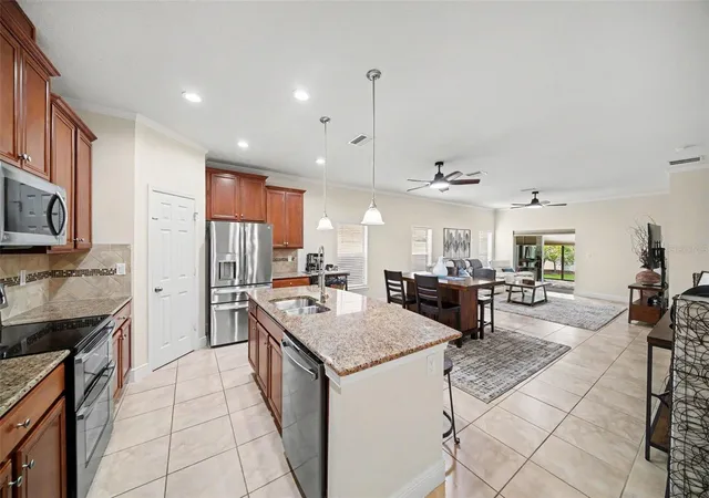 2nd image of 2722 Winglewood Cir, Lutz, FL 33558 | MLS# TB8534580