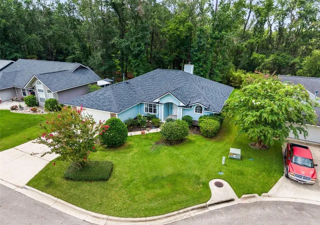 3rd image of 10001 Nw 12Th Ln, Gainesville, FL 32606 | MLS# GC542378