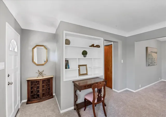 2nd image of 5201 Stevens Dr, Sarasota, FL 34234 | MLS# A4701706