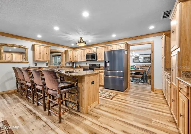 Photo 3 of Single family home for sale at 120 Peachtree Cir, Daytona Beach, FL 32114 | MLS# V4950492 | Listing updated on 2026-08-22