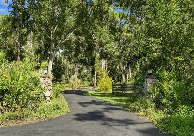 4th image of 6950 El Dorado Dr, Sarasota, FL 34240 | MLS# A4701710