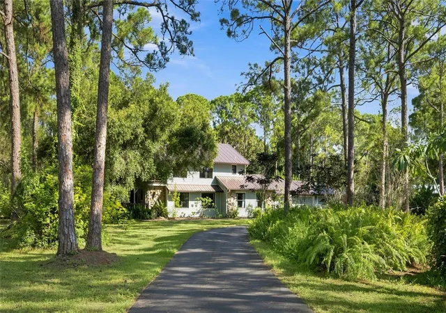 5th image of 6950 El Dorado Dr, Sarasota, FL 34240 | MLS# A4701710
