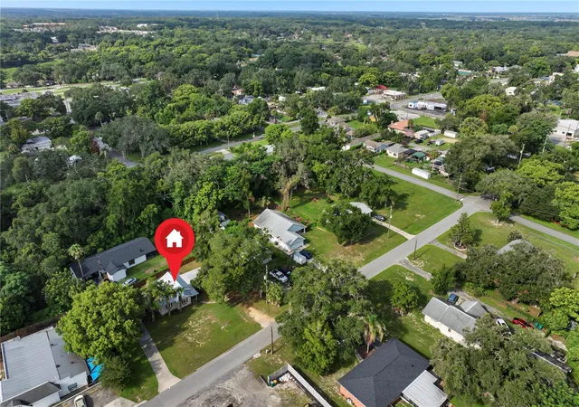 34th image of 205 E Fountain St, Fruitland Park, FL 34731 | MLS# O6429783