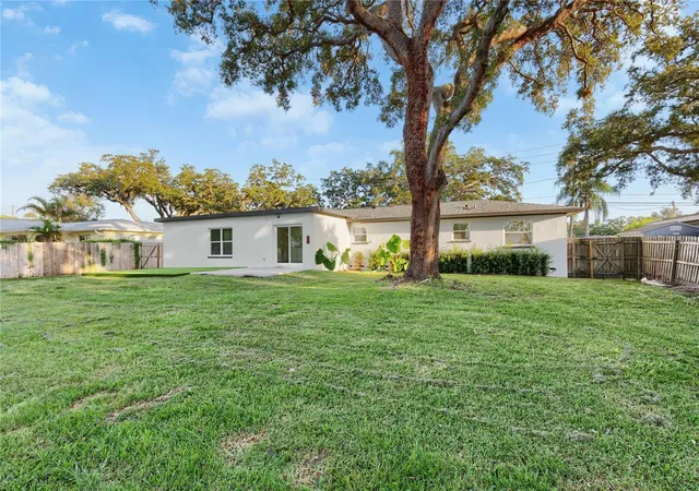 4th image of 1732 Lakeview Rd, Clearwater, FL 33756 | MLS# TB8534710
