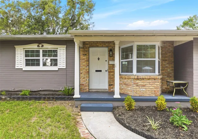 Photo 3 of Single family home for sale at 724 Braidwood Ln, Orlando, FL 32803 | MLS# O6429806 | Listing updated on 2026-09-02