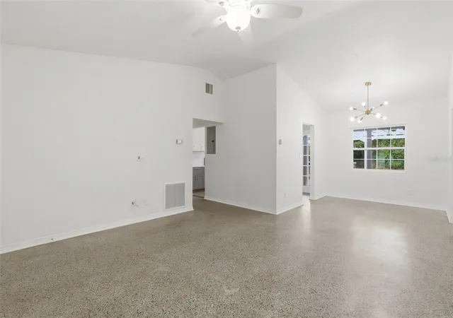 Photo 4 of Single family home for sale at 724 Braidwood Ln, Orlando, FL 32803 | MLS# O6429806 | Listing updated on 2026-09-02